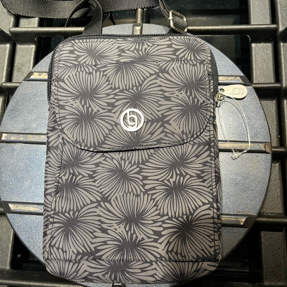Baggallini bg rfid purse new no tags